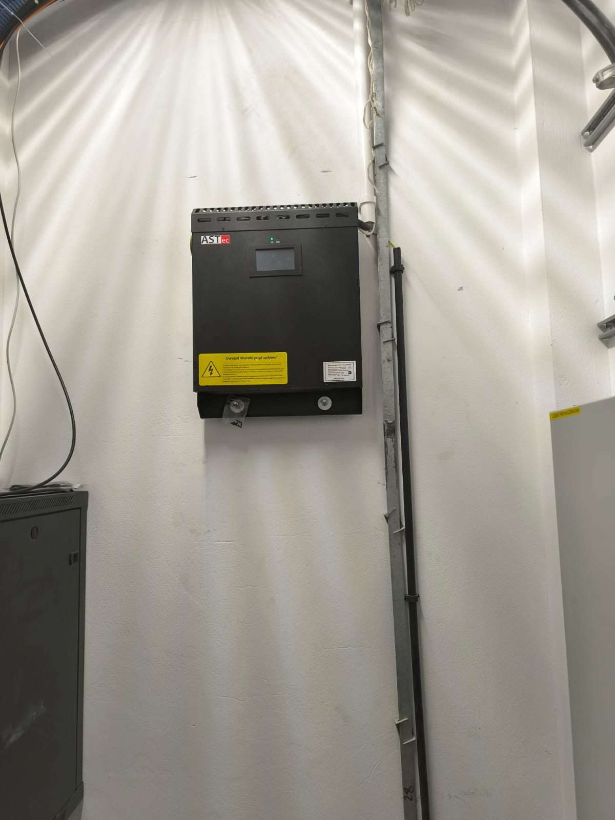 System kompensacji mocy biernej – poprawa jakości energii elektrycznej